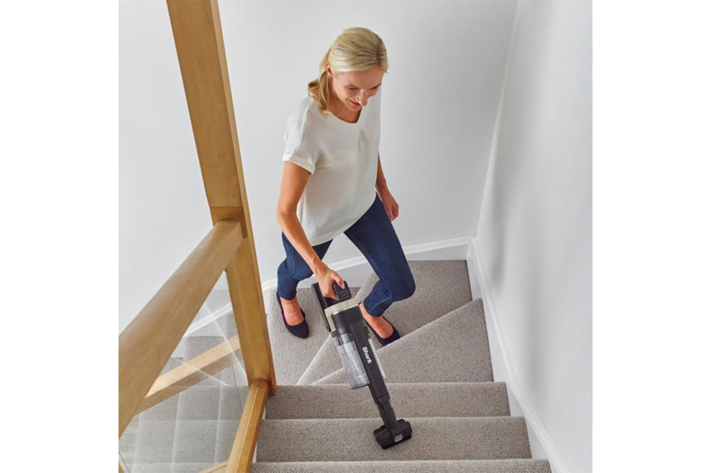 Shark Stratos Anti Hair Wrap Plus Pet Pro Cordless Vacuum | IZ400UKT